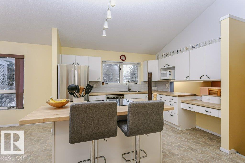 Additional image 4 of 15004 103 Avenue NW, Edmonton, AB, T5P0N8