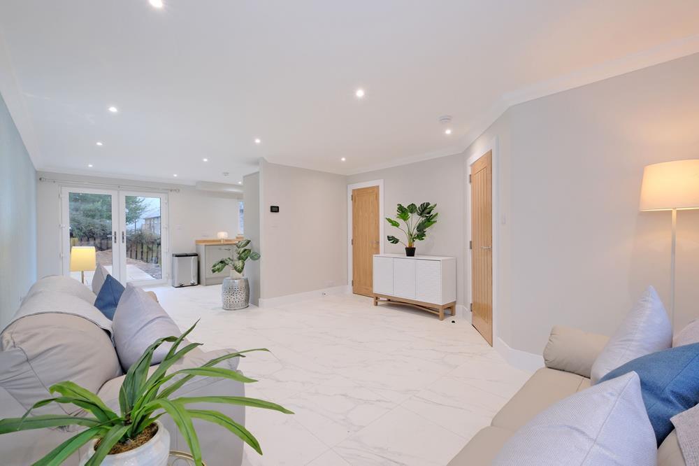 Bridge Street, Woodside, AB24