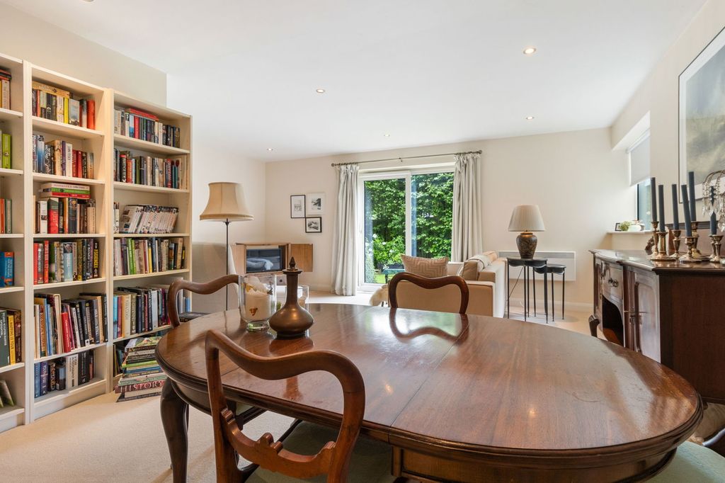 Additional image 13 of 2 bed flat for saleAlbert Road North, Great Malvern, Worcestershire WR14