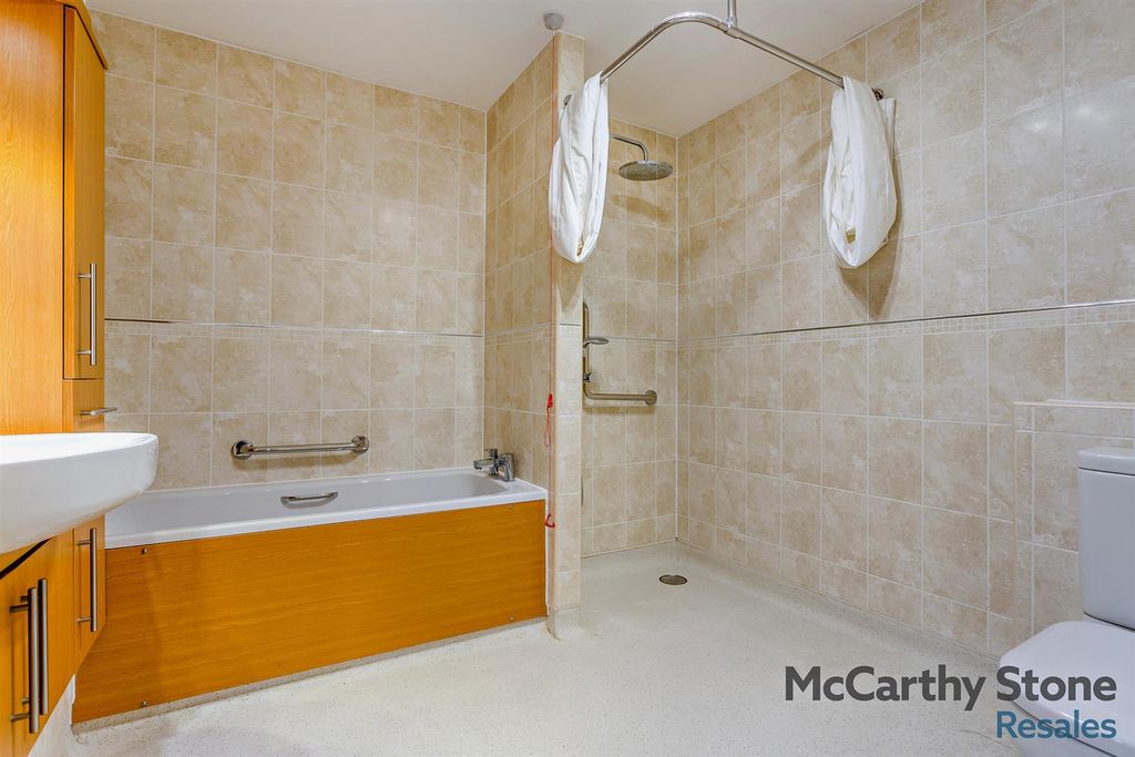 Additional image 7 of 2 bed flat for saleBarnhill Court, Barnhill Road, Chipping Sodbury, Bristol BS37