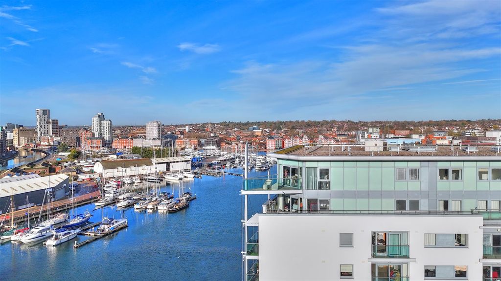 Additional image 16 of 2 bed flat for salePatteson Road, Ipswich IP3