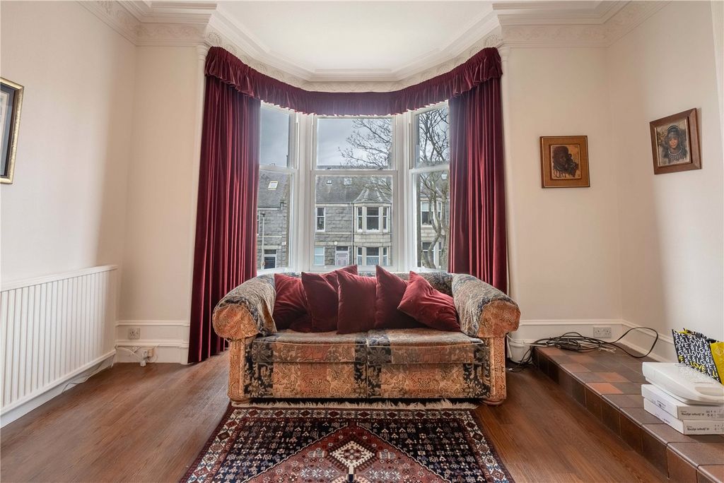 Additional image 5 of 4 bed flat for sale17 Hammersmith Road, Aberdeen AB10