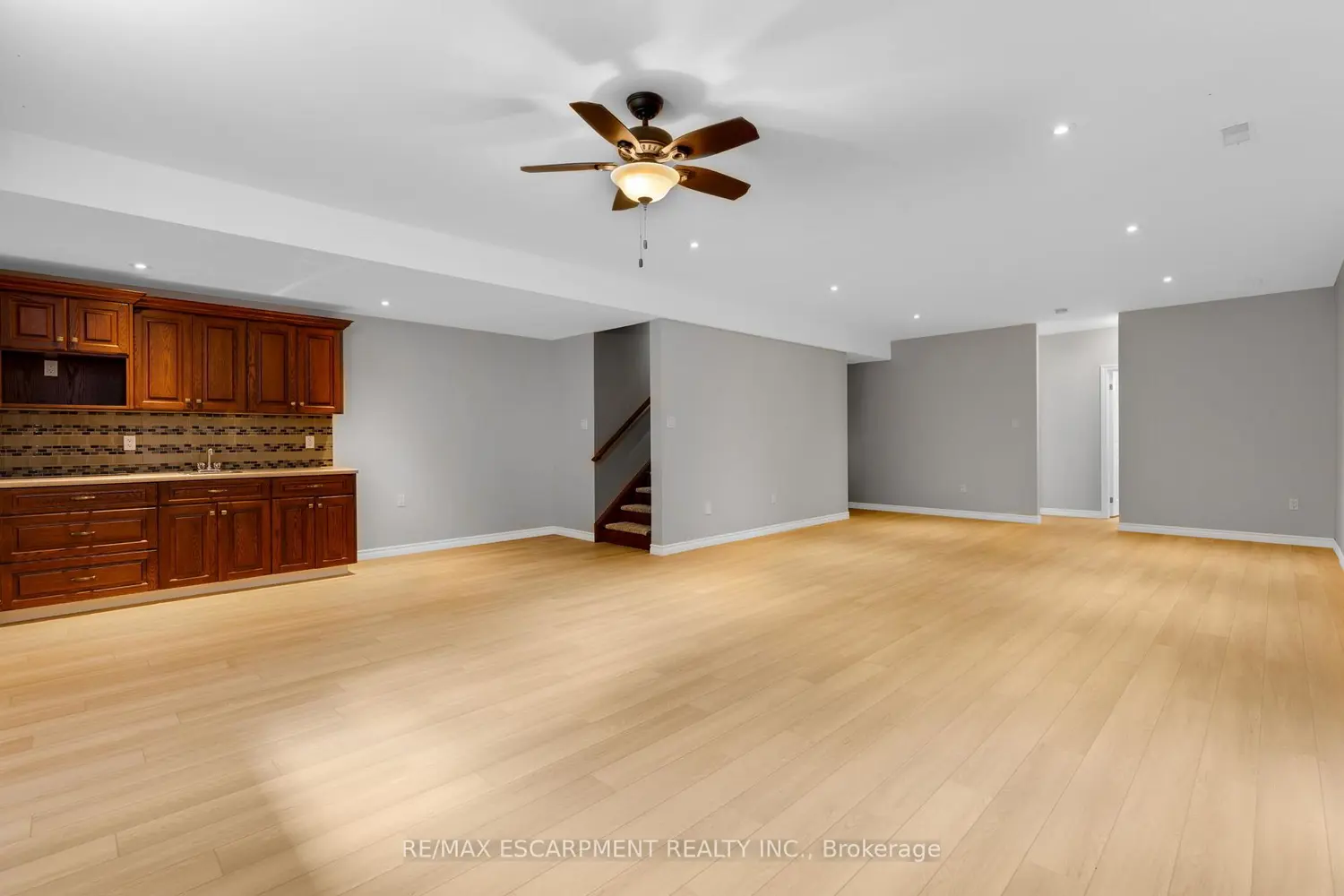 Additional image 11 of 28 Maplewood Court