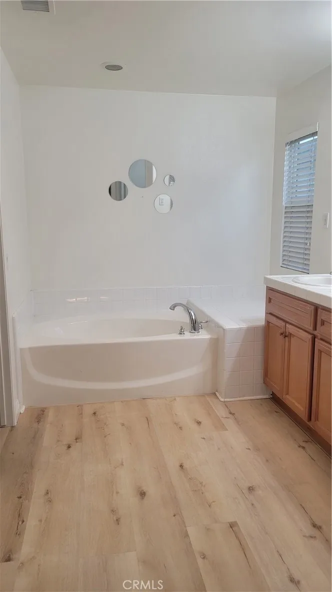 Additional image 32 of 54 Freeland, Irvine, CA 92602