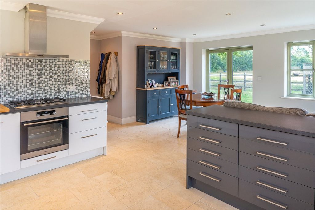 Additional image 19 of 5 bed detached house for saleHyde Lane, Ecchinswell, Newbury, Berkshire RG20