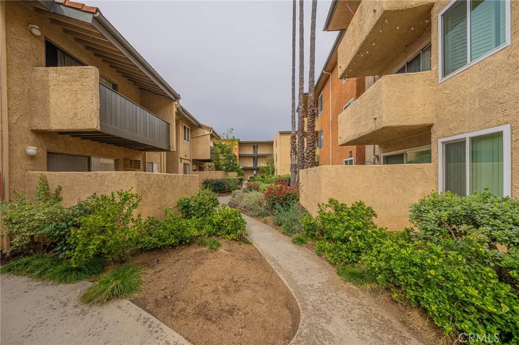 Additional image 17 of 15425 Sherman Way Unit 241, Van Nuys, CA 91406