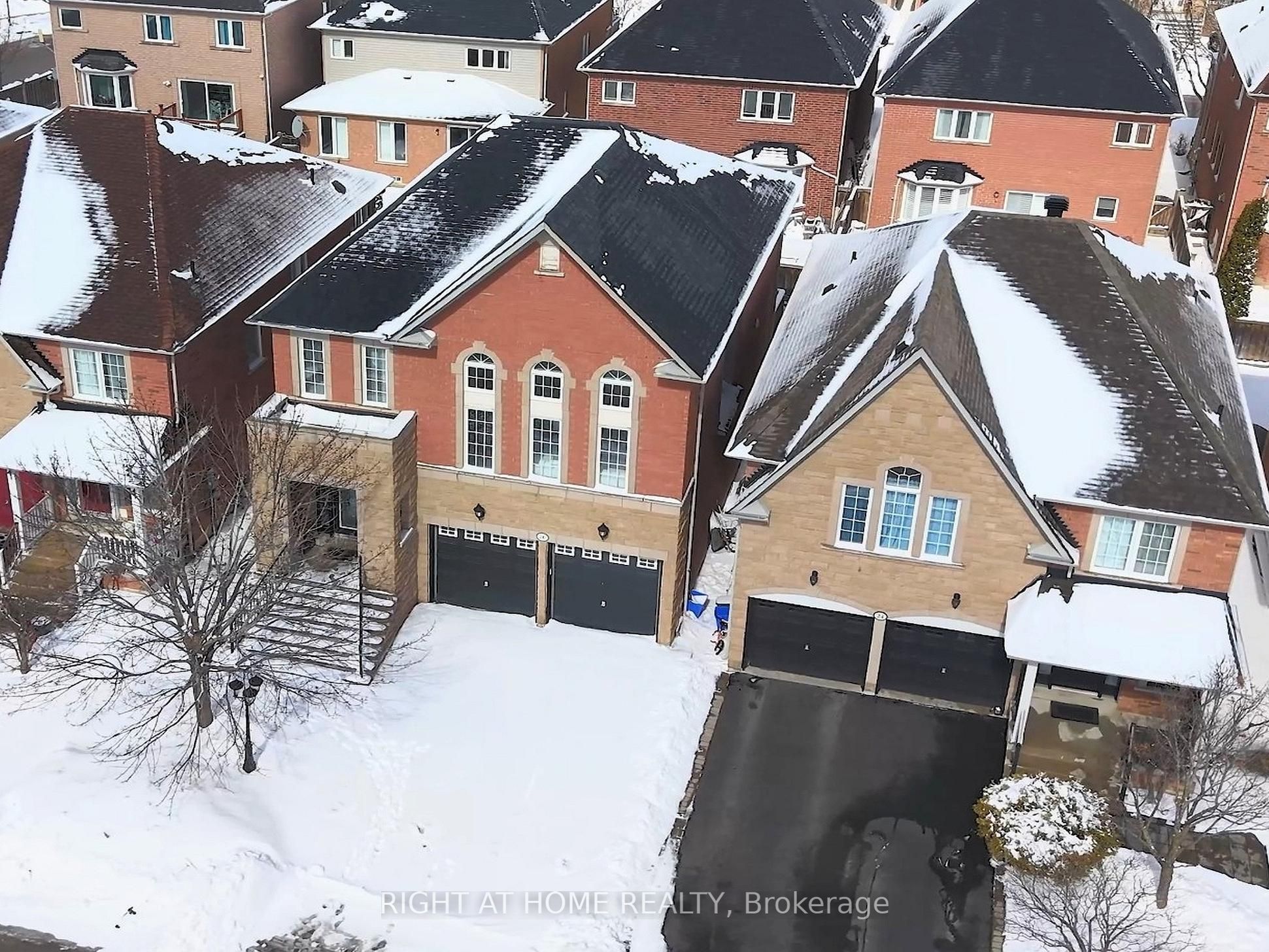 26 Carnoustie Crescent, Richmond Hill, ON, L4E 0A2