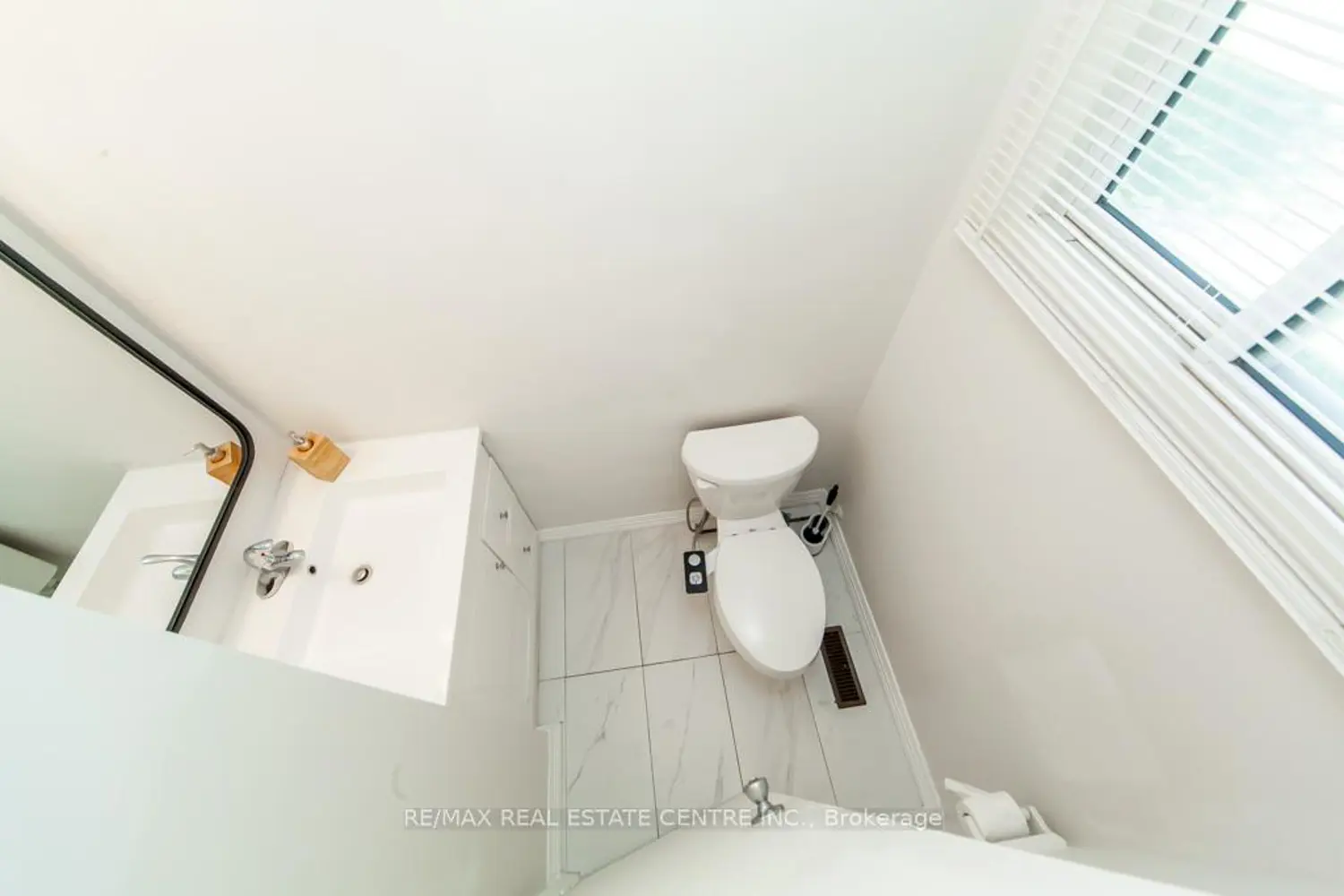 Additional image 10 of 2050 Upper Middle Road 88