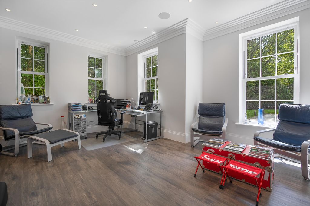 Additional image 11 of 6 bed detached house for saleHorsegate Ride, Ascot, Berkshire SL5