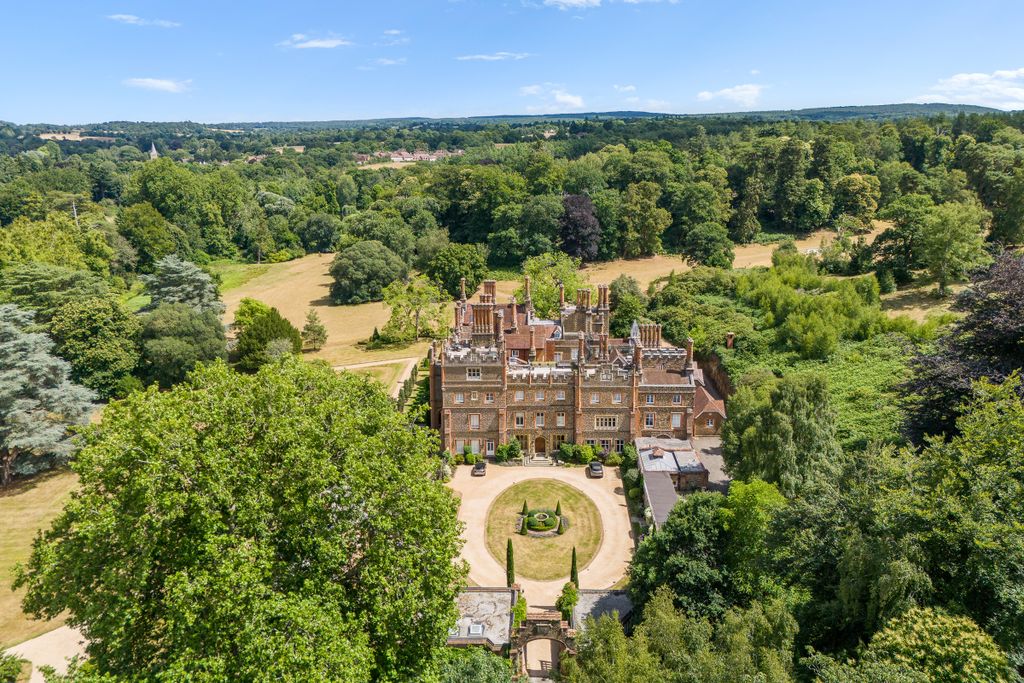 3 bed flat for saleAlbury, Guildford, Surrey GU5, United Kingdom, Guildford,