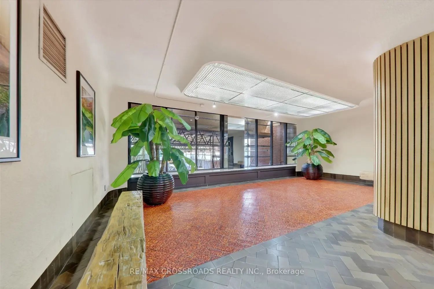 Additional image 5 of 1 Massey Square 1109