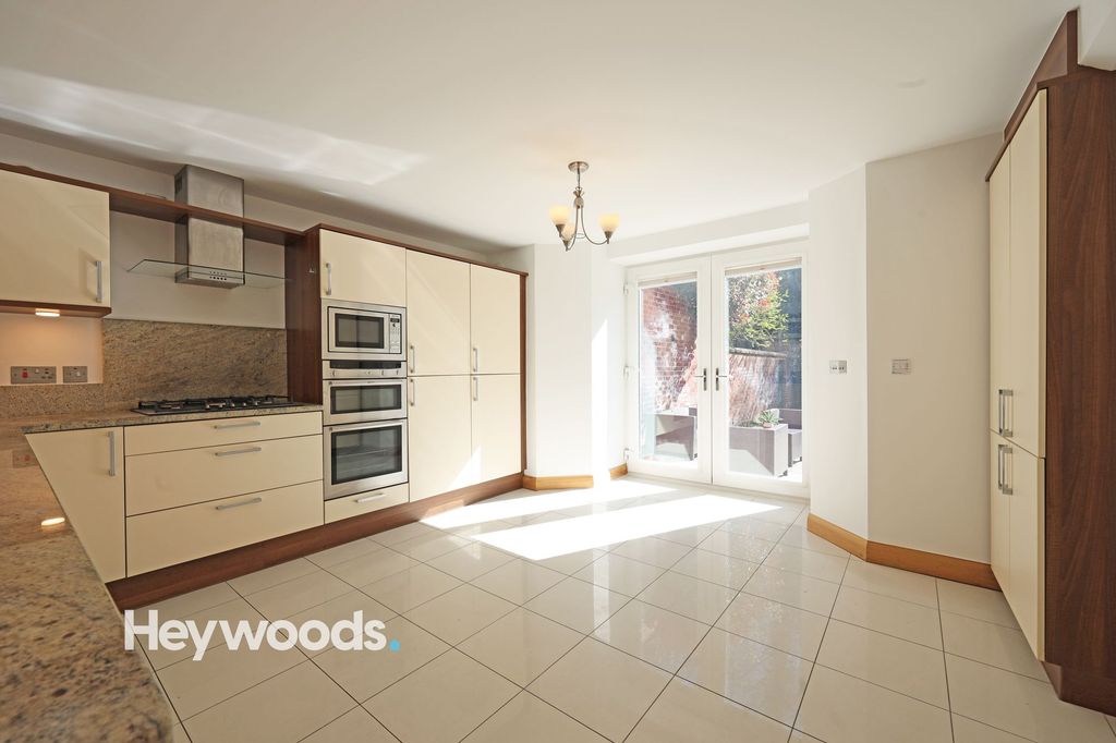 Additional image 4 of 2 bed flat for saleMaple Court, Sidmouth Avenue, Newcastle Under Lyme ST5