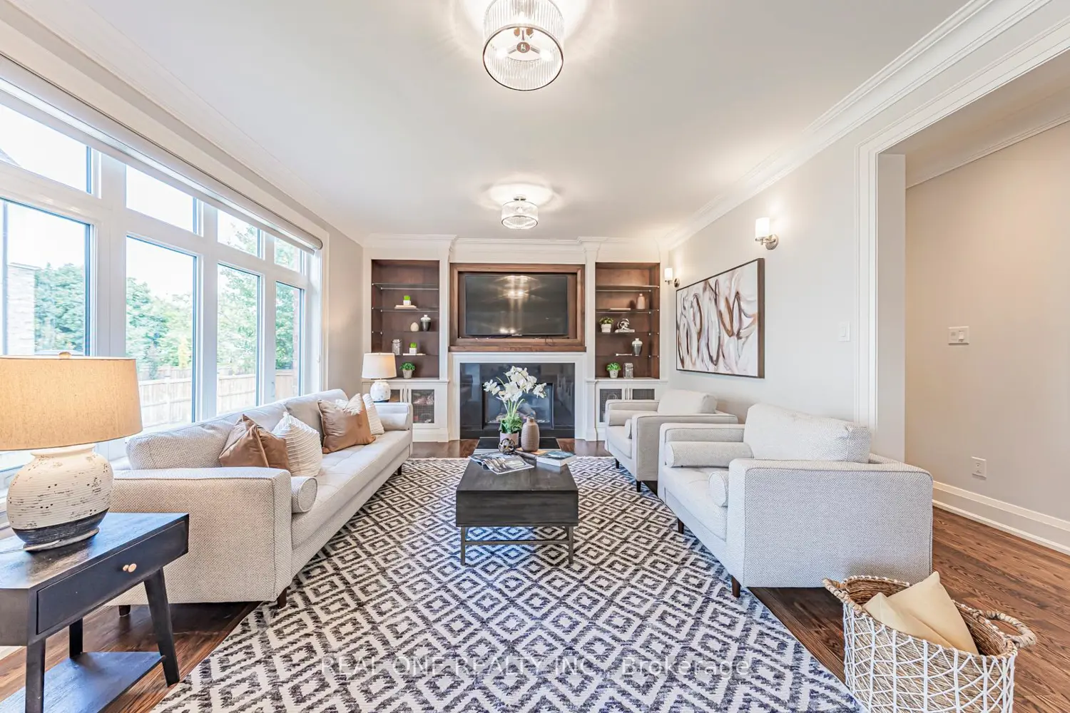 Additional image 4 of 2095 Springfield Road