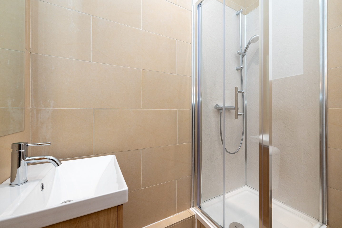 Additional image 8 of 2 Bed Flat, Holloway Road, N7, N1 7GU