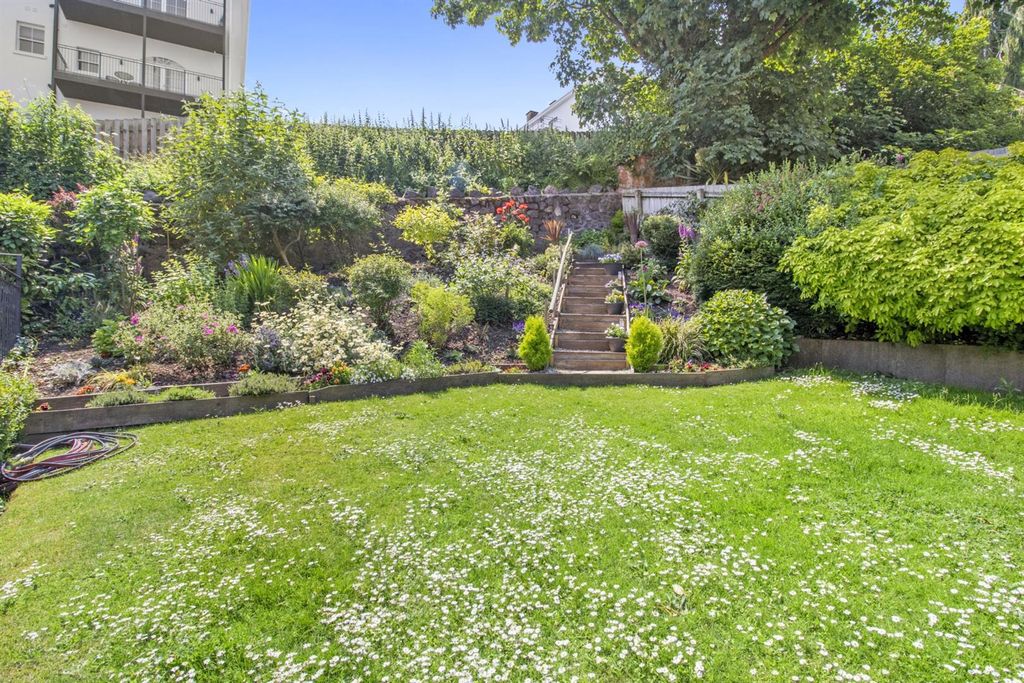 Additional image 8 of 3 bed flat for saleVictoria Road, Malvern WR14