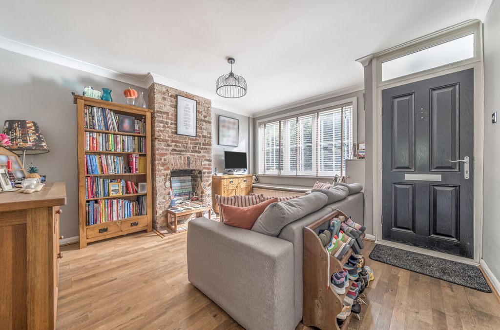 Additional image 4 of 4 bed terraced house for saleHaslemere, Surrey GU27