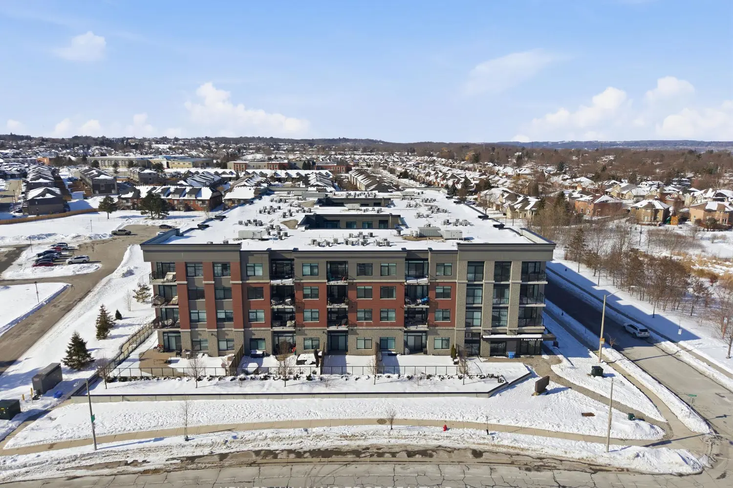 Additional image 18 of 1 Redfern Avenue 425