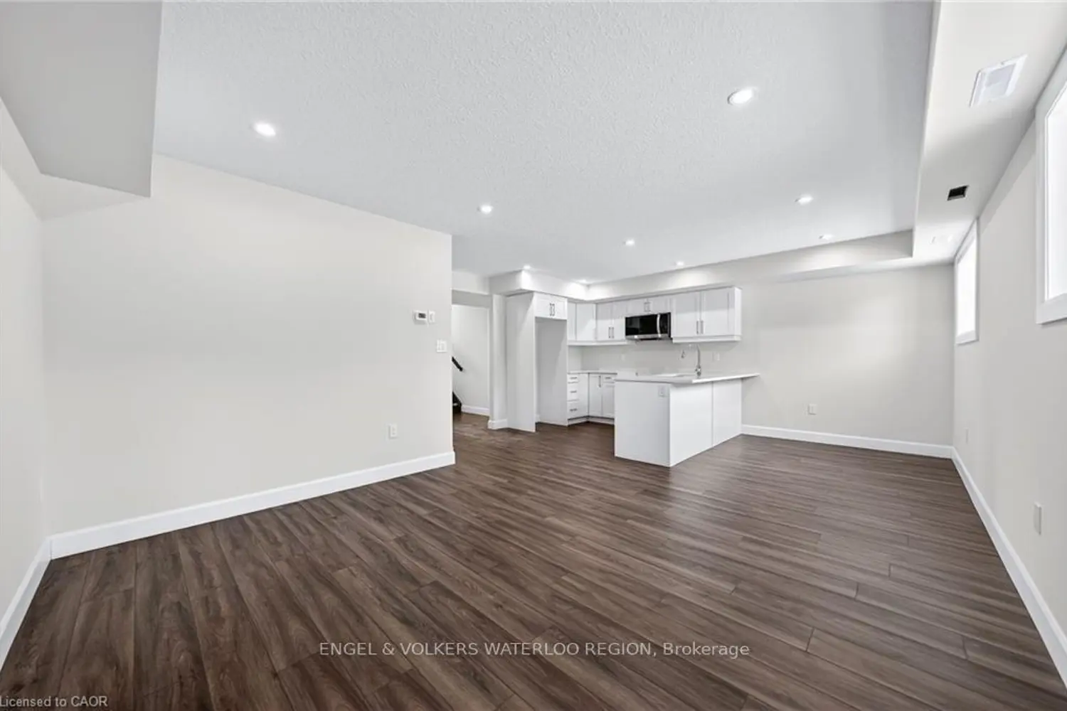 Additional image 14 of 3202 Vivian Line 46