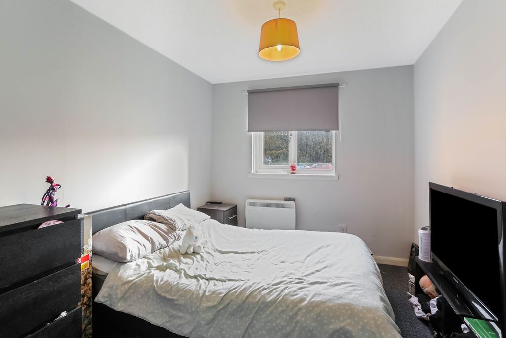Additional image 11 of 2 bed flat for saleGlasgow Road, West Dunbartonshire, Clydebank G81