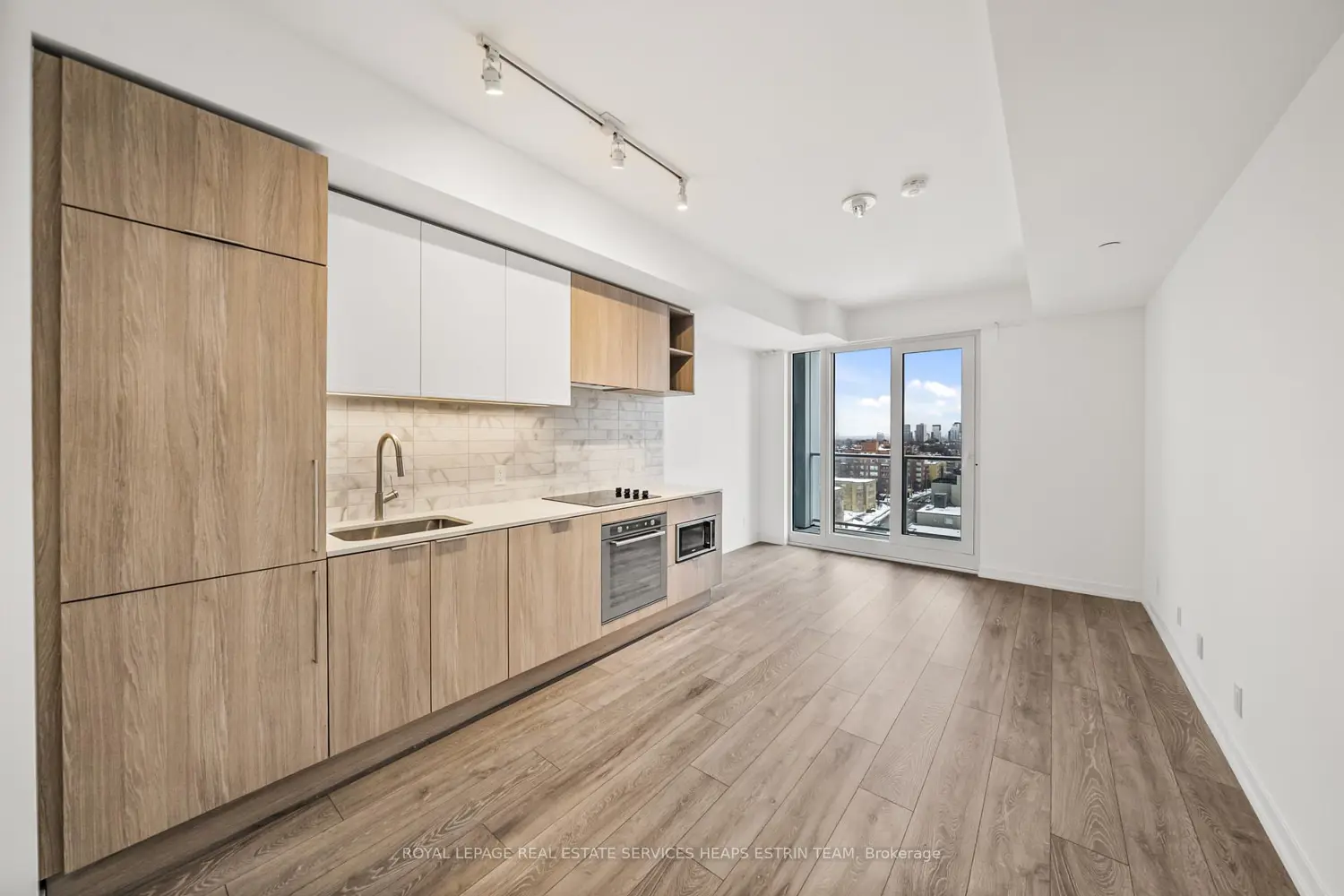 Additional image 2 of 2020 Bathurst Street 1719