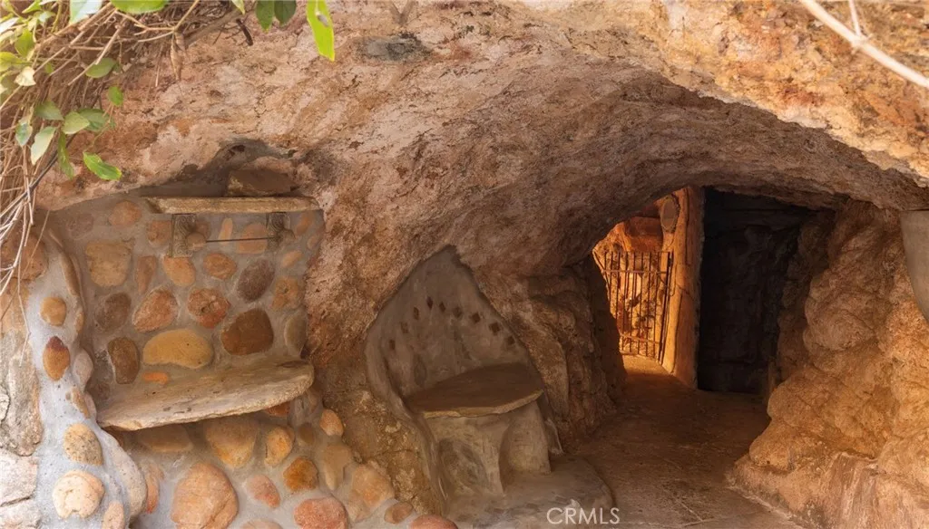 Additional image 17 of 8978 Wonderland Avenue, Los Angeles, CA 90046