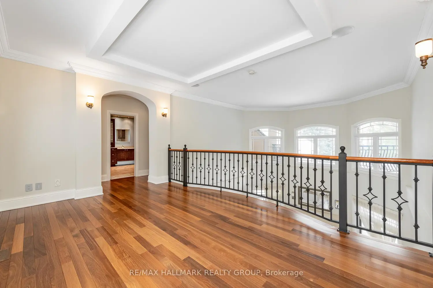 Additional image 10 of 5800 Queenscourt Crescent