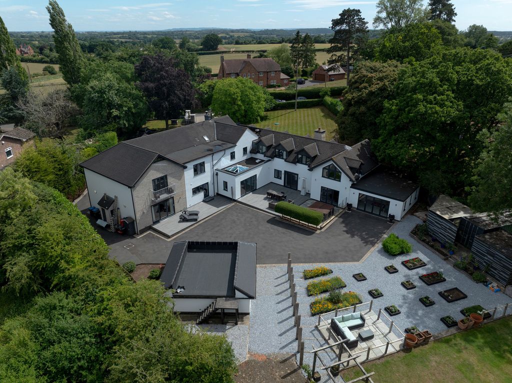 Additional image 32 of 6 bed detached house for saleWawensmere Road, Henley-In-Arden B95