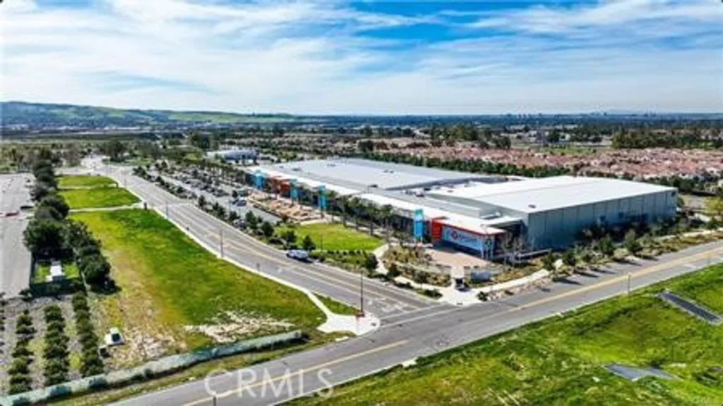 Additional image 34 of 105 Culture, Irvine, CA 92618