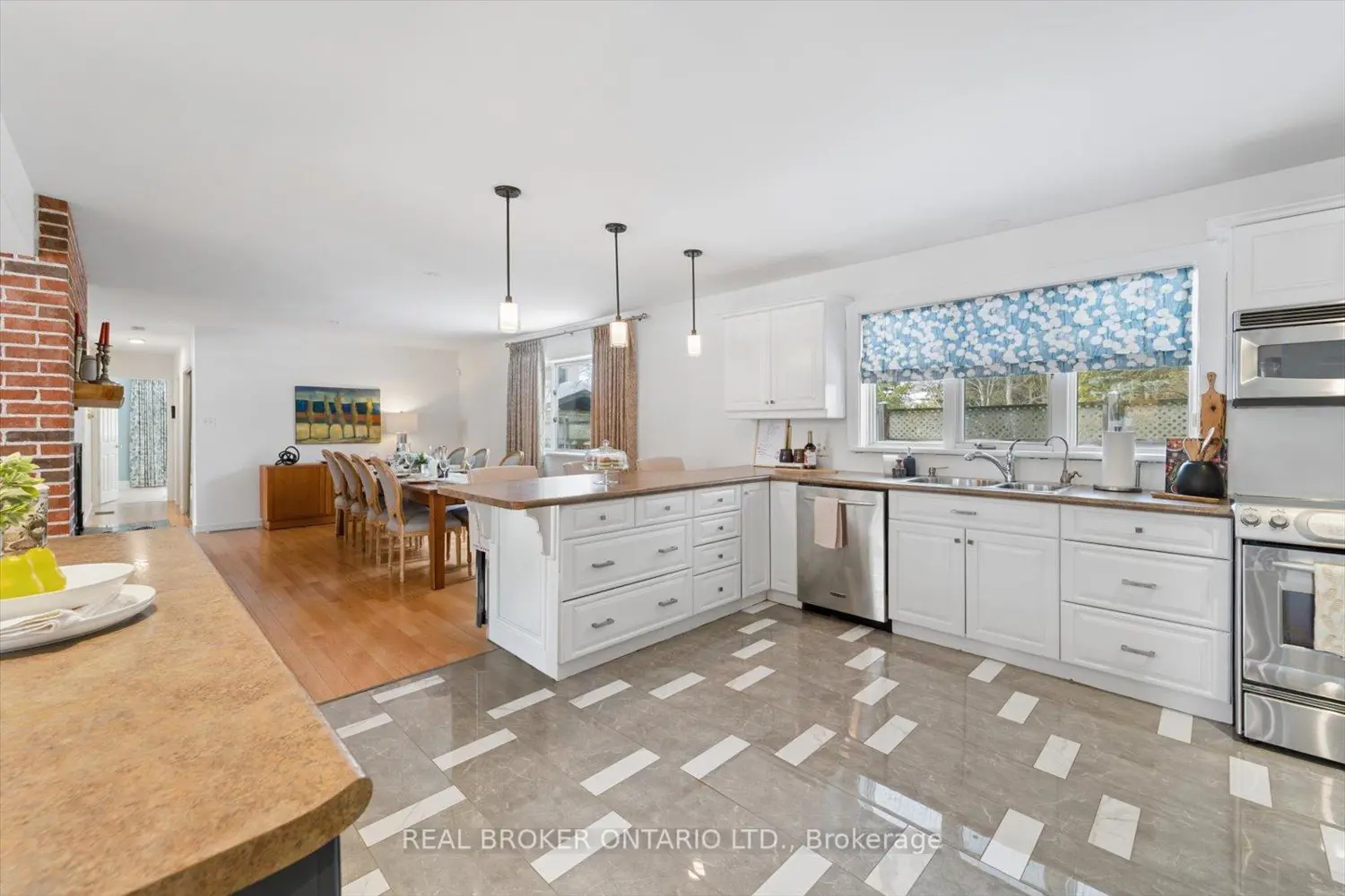 Additional image 4 of 1449 Champlain Drive