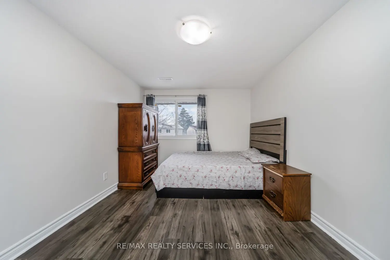 Additional image 6 of 11 Juliette Square