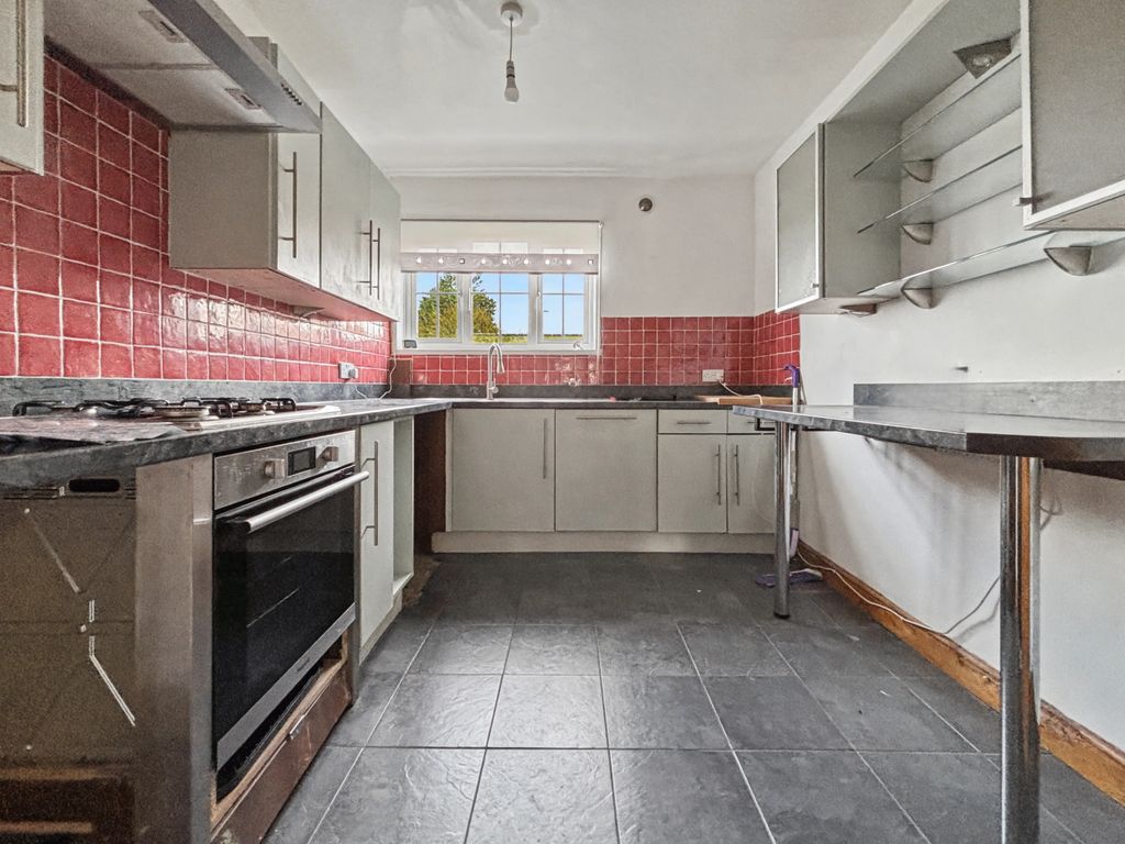 2 bed flat for saleLorain Walk, Bristol, Bristol, 7As, Gb BS10 photo 5