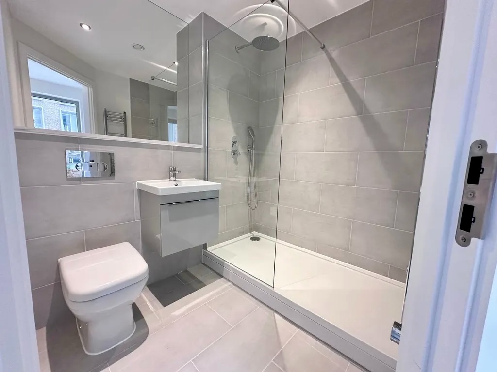 Additional image 8 of 2 Bed Flat, Boulevard Plaza, B5, N1 7GU