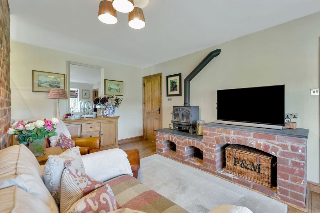 Additional image 7 of 5 bed detached house for saleSaleway, Worcestershire WR9