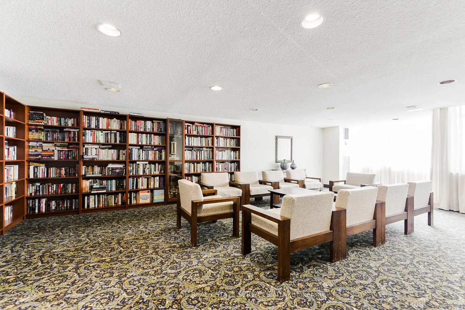 Additional image 18 of 3100 Kirwin Avenue 708