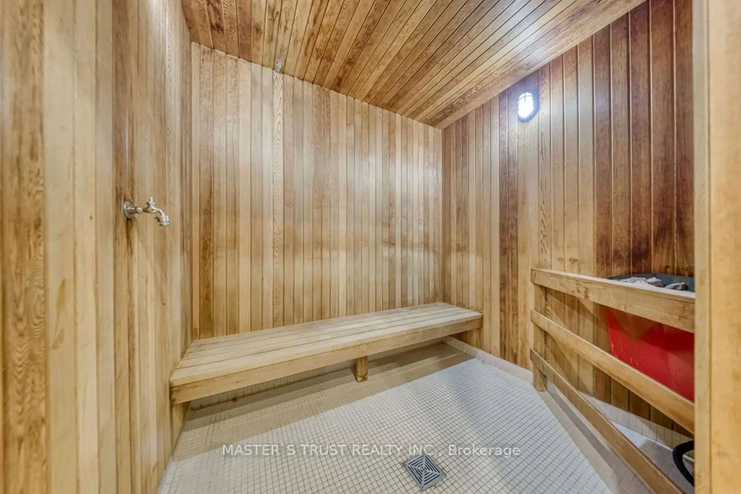 Additional image 19 of 770 Bay Street 1002