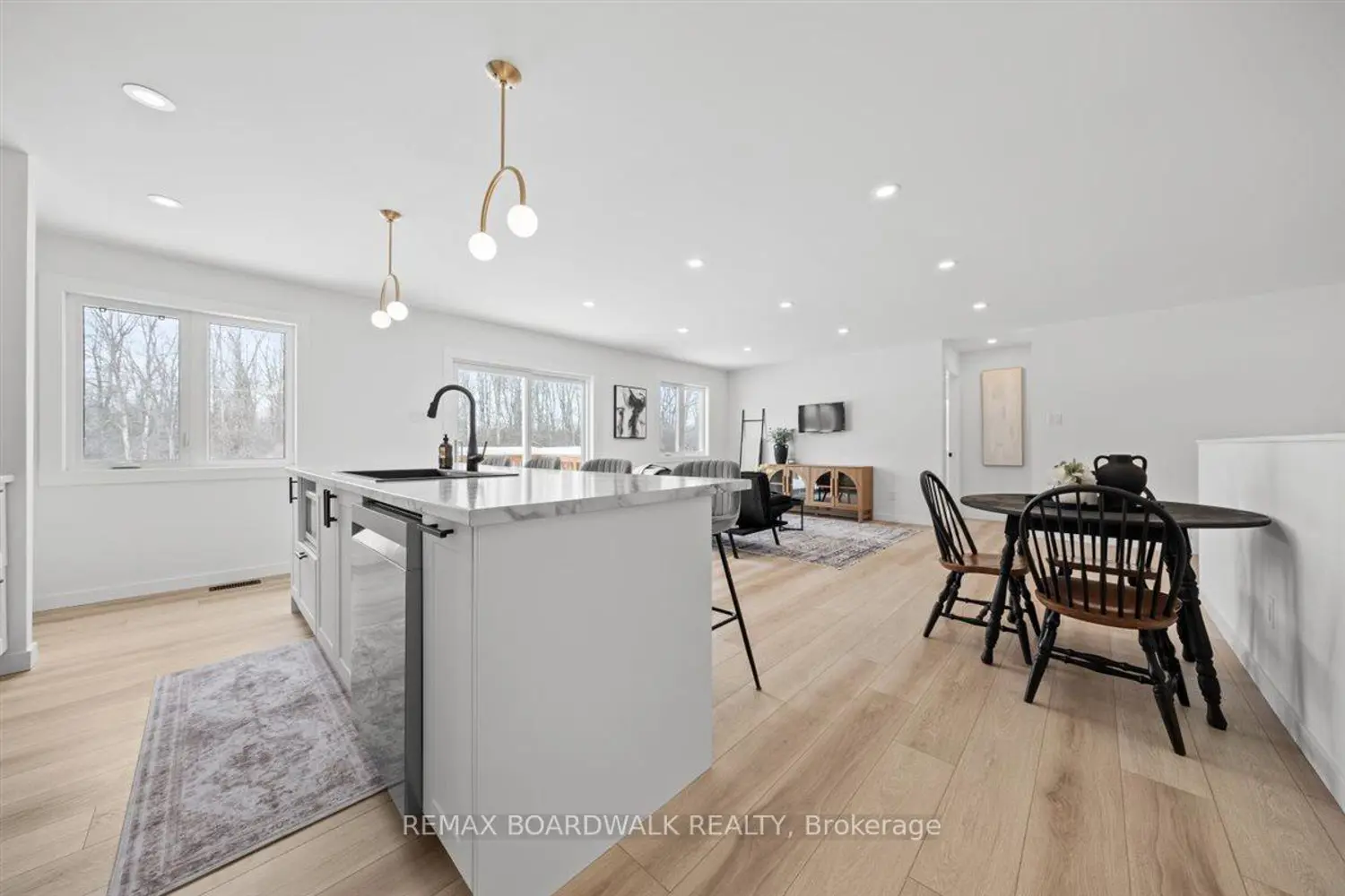 Additional image 4 of 1146 Rideau River Road