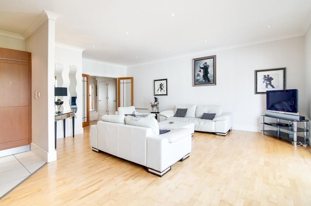 Additional image 8 of 3 Bed Flat, St. James Place, B15, N1 7GU