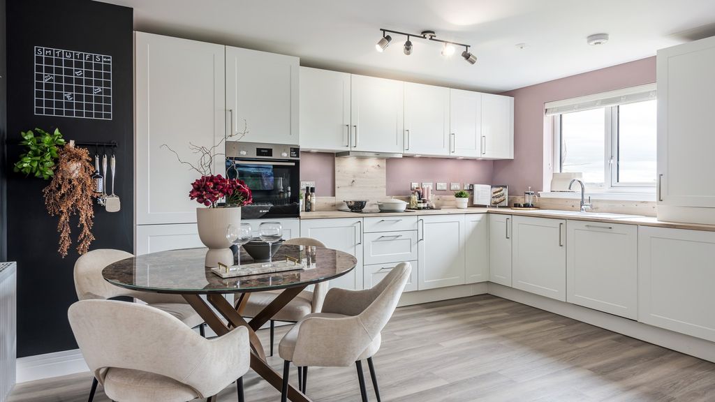 3 bed flat for sale"Dean Apartment – 3 Bed – Second Floor" at Turnhouse Road, Edinburgh EH12 0Ed, photo 4