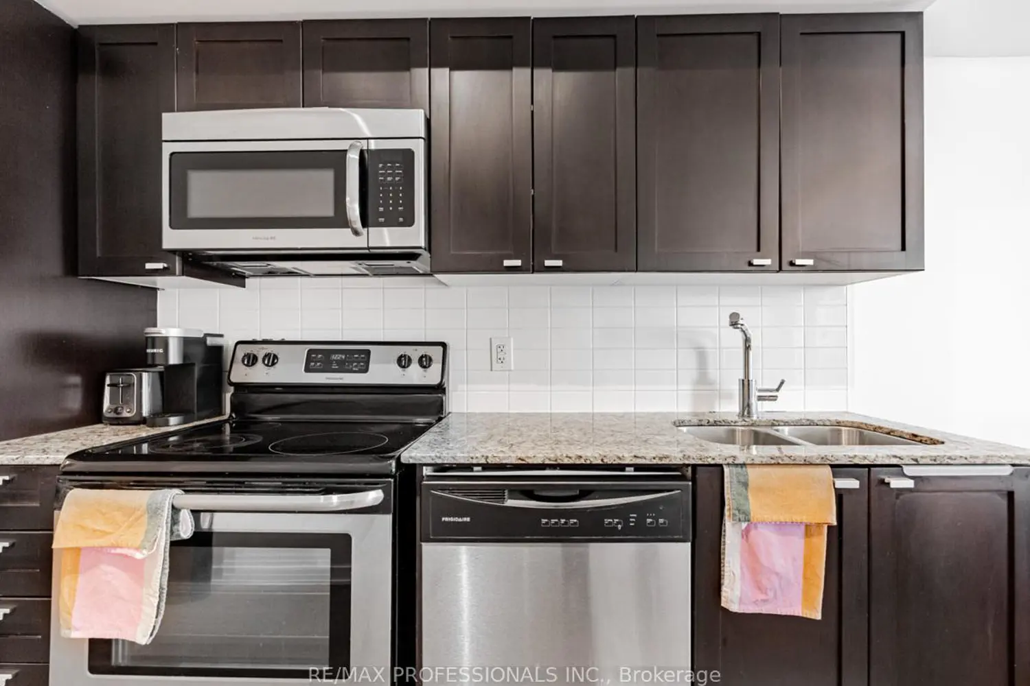 Additional image 4 of 105 The Queensway 2113