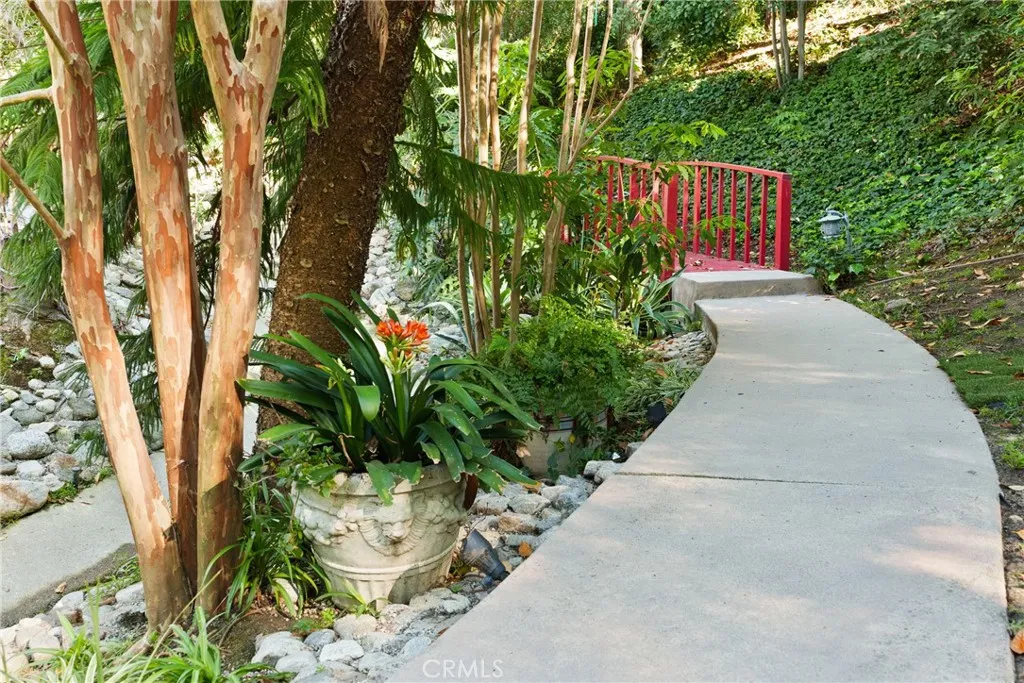 Additional image 98 of 809 Highland Drive, La Canada Flintridge, CA 91011