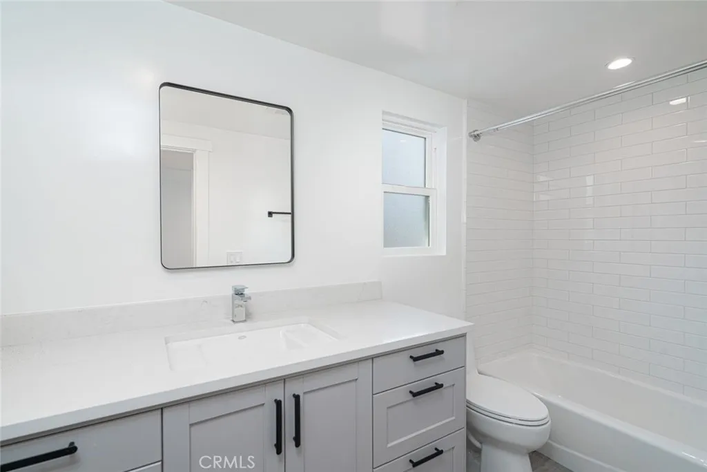 Additional image 61 of 905 W Balboa Blvd, Newport Beach, CA 92661