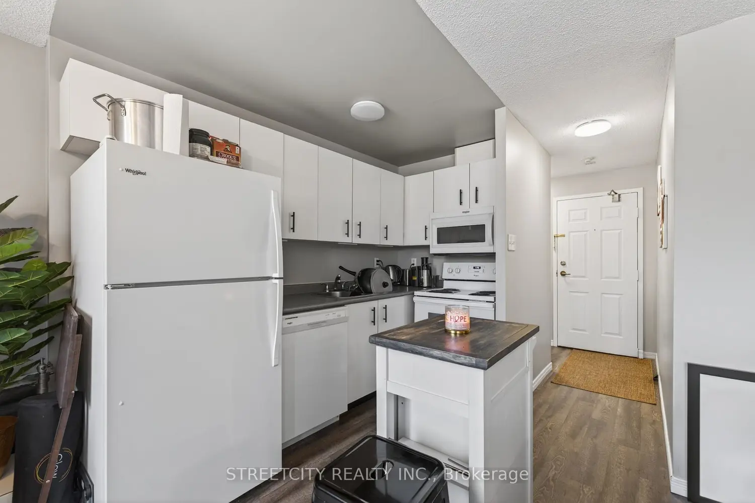 Additional image 4 of 76 Baseline Road 205