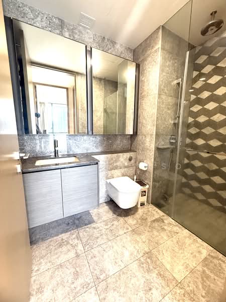 32 Leedon Heights photo 3