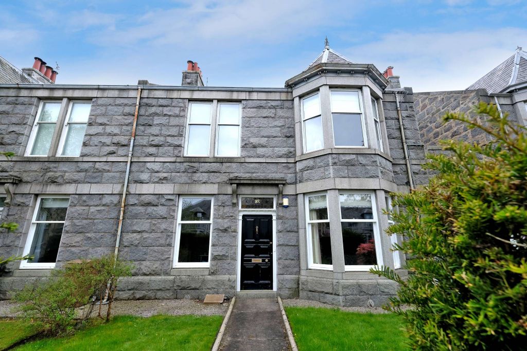 Additional image 22 of 2 bed flat for saleForest Avenue, Aberdeen AB15
