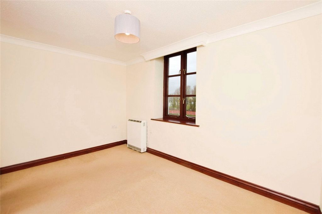 2 bed flat for saleHigher Wharf, Bude, Cornwall EX23 photo 5