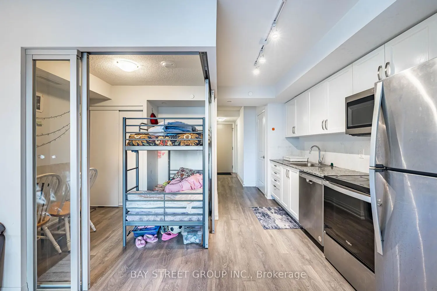 Additional image 11 of 20 Meadowglen Place 222