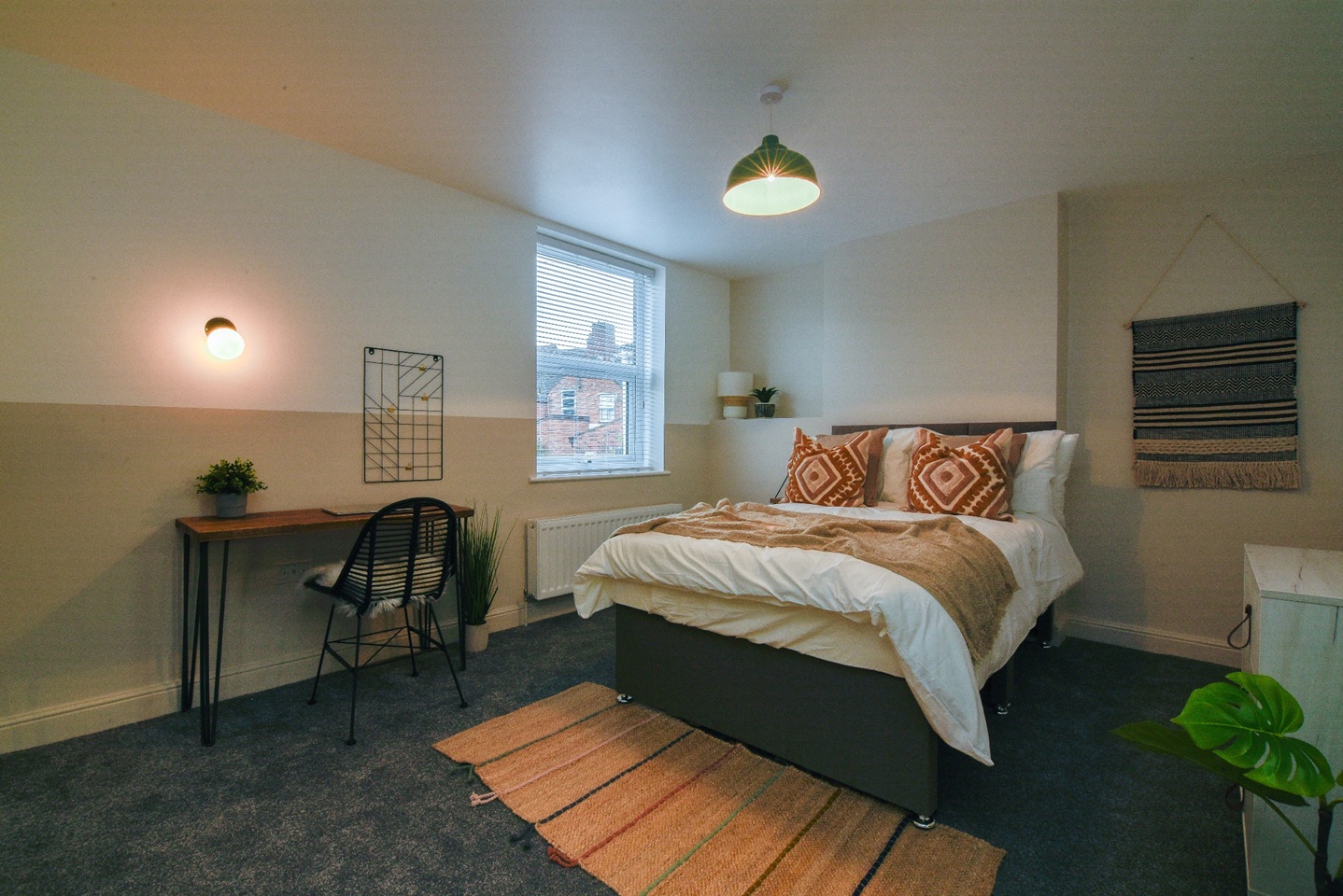 Room in a Shared House, High Street, B66, N1 7GU