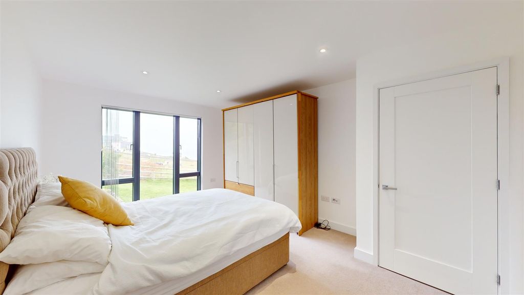Additional image 8 of 2 bed flat for saleSlon Lane, Ogmore-By-Sea, Vale Of Glamorgan CF32