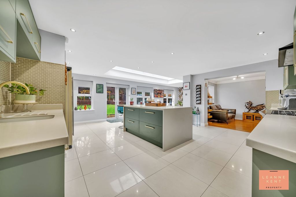 Additional image 11 of 5 bed detached house for saleRhyd Y Gwern Close, Rudry, Caerphilly CF83