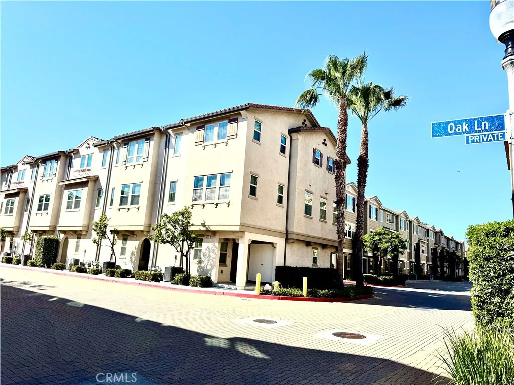 Additional image 19 of 14121 W Oak Lane, Van Nuys, CA 91405